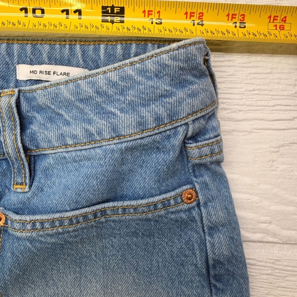 Forever 21 Seamed Mid Rise Flare Bootcut Jeans Light Wash Patch Size 27 - Picture 14 of 16